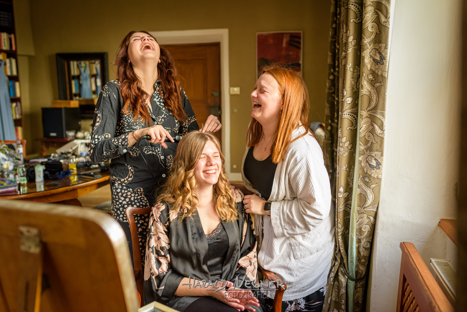 Getting ready-Shooting. Wedding Photography.